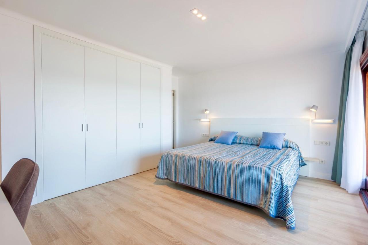 Beachfront Villa Socias Playa By Sealand Villas Playa de Muro  Extérieur photo